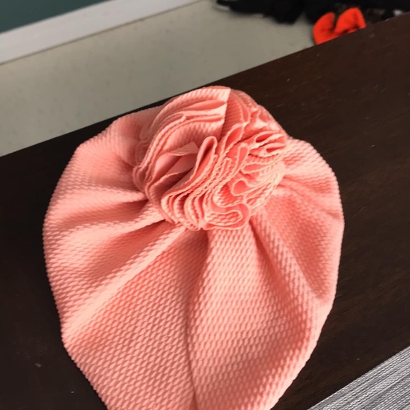 Cute baby flower beanies. - Picture 4 of 5